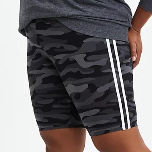 Torrid Side Stripe Bike Short - Camo & White 0X - Picture 7 of 7